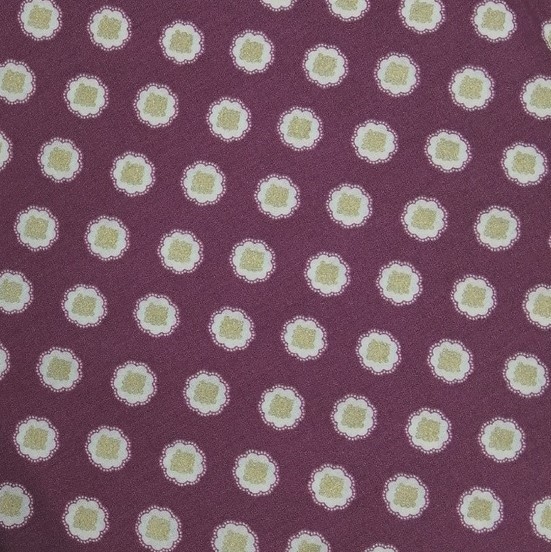 картинка Ткань 100% хлопок AL-26 Цветы с золотом на лиловом от магазина МиТекс на Пушкина 97