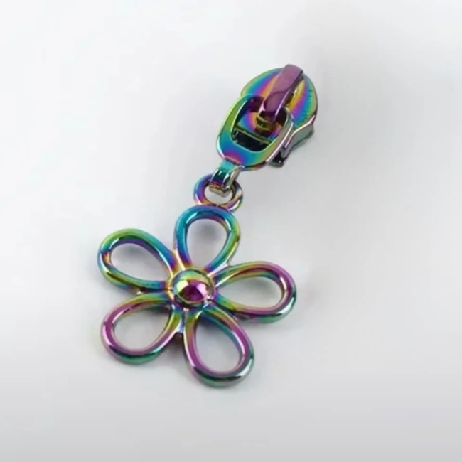 картинка Бегунок галантерейный спираль К6, Multicolor Цветочек от магазина МиТекс на Пушкина 97