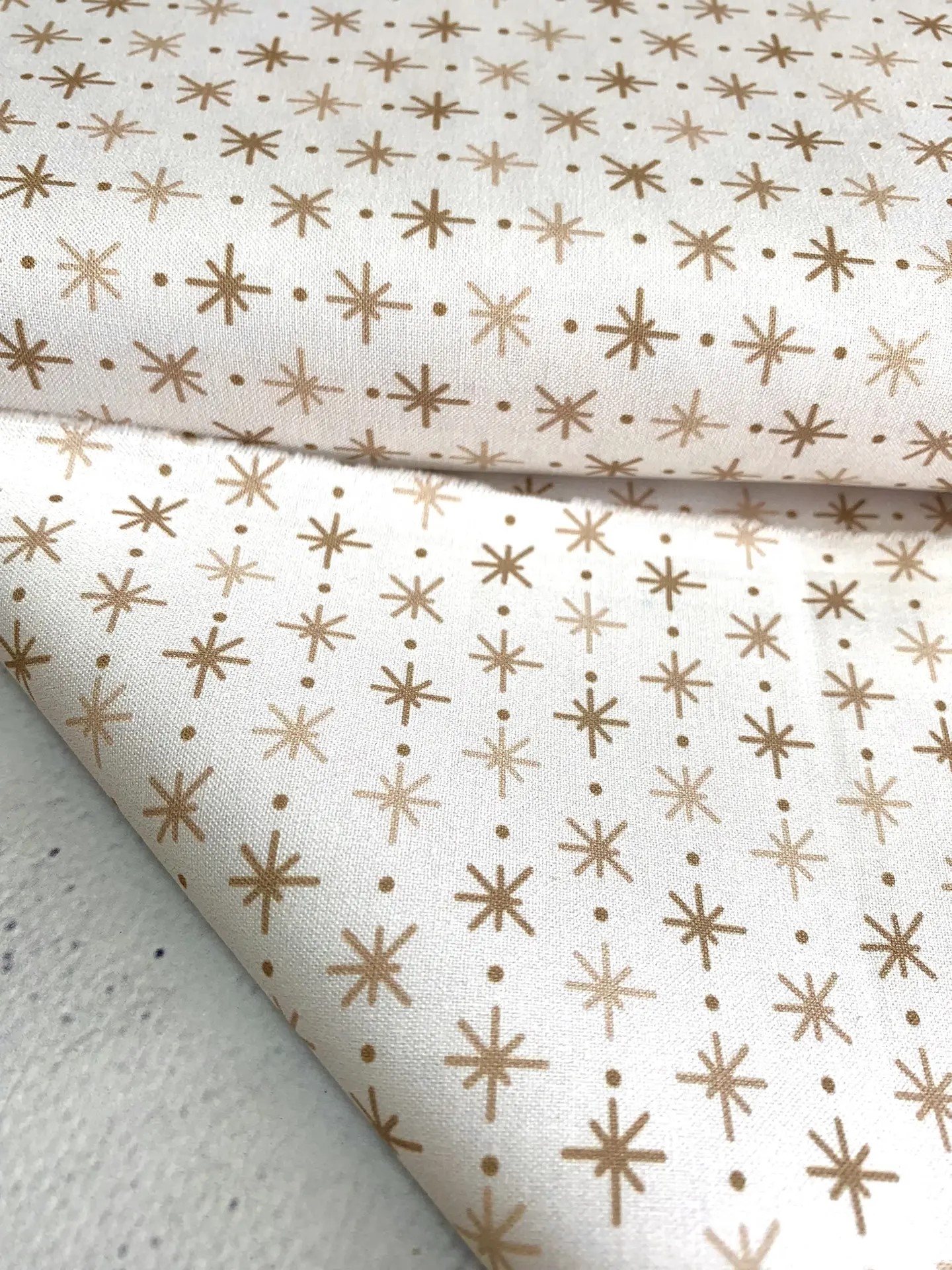 картинка HLW 1502-20 Ткань для пэчворка 100% хлопок JulidoQuilt Нежные сливки от магазина МиТекс на Пушкина 97