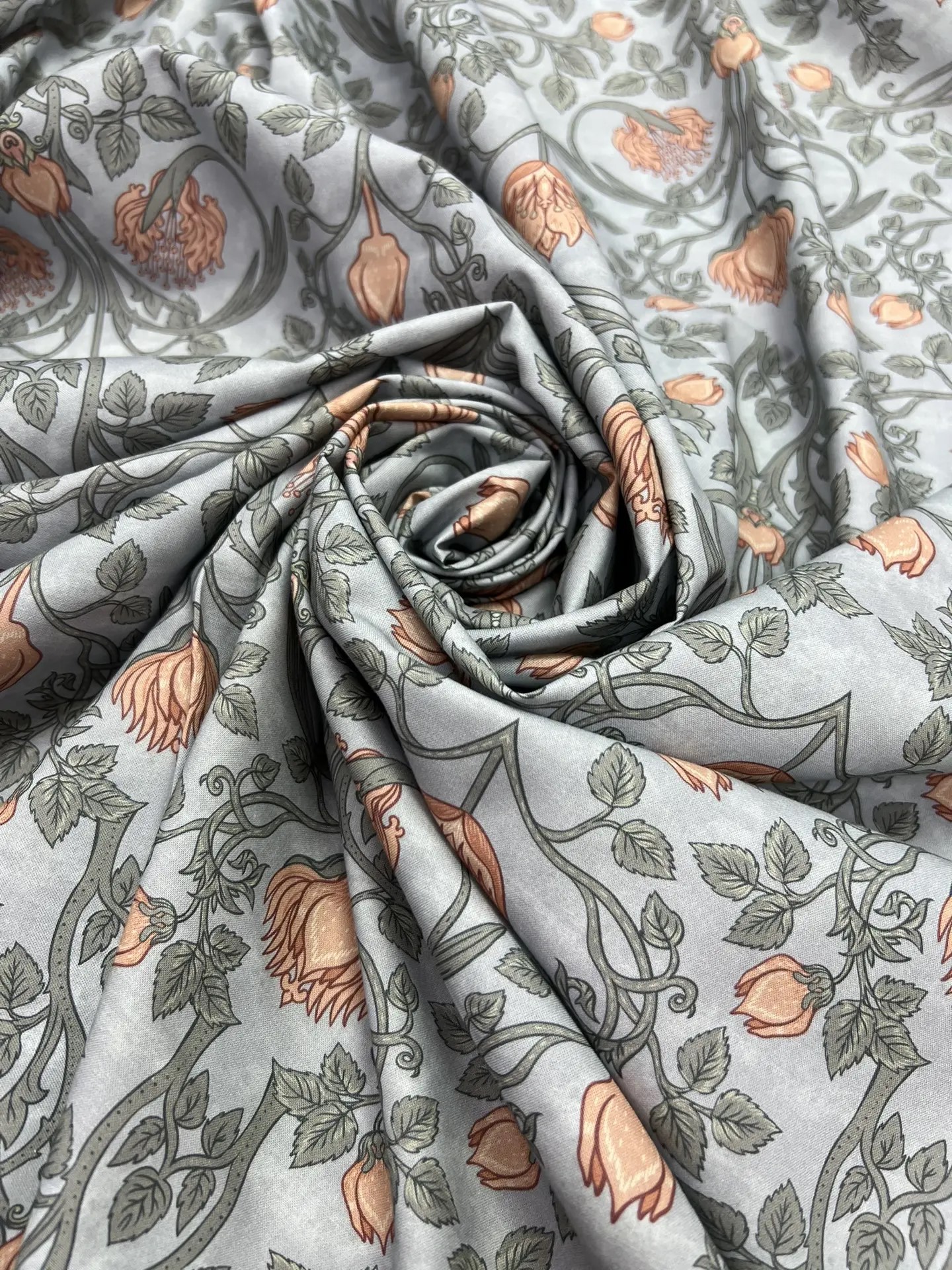 картинка Ткань 100 % хлопок JulidoQuilt 3705 Коллекция Поэзия лепестков от магазина МиТекс на Пушкина 97