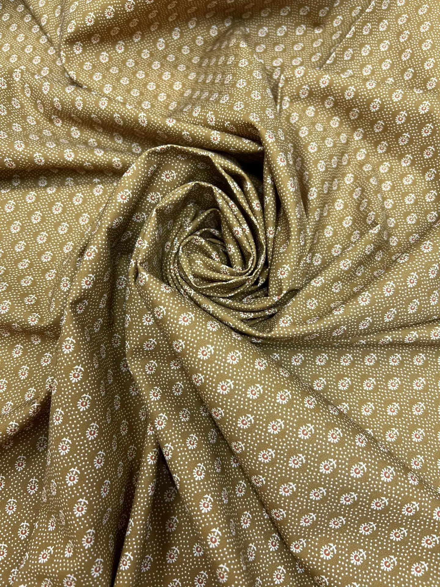картинка Ткань 100% хлопок JulidoQuilt FA010-8 Коллекция Цветочные гравюры от магазина МиТекс на Пушкина 97
