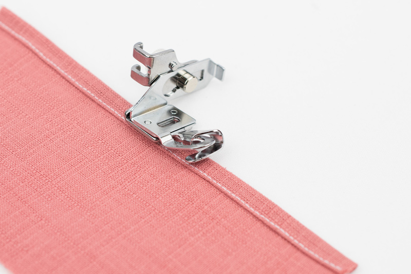 картинка Лапка AU-121 для шв.машин Aurora комплект подрубочных лапок ( 6+12+22 ) от магазина МиТекс на Пушкина 97