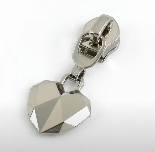 картинка Бегунок галантерейный спираль К6, Silver 3D от магазина МиТекс на Пушкина 97